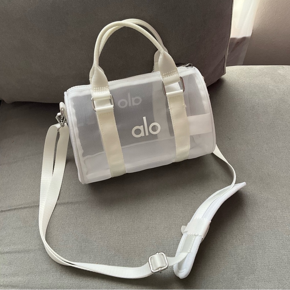 Alo Yoga Mini Sheer Duffle Bag White - Picture 6 of 10